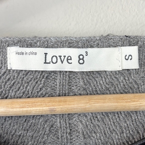 Love8 Faux Leather Front Sweater size Small NWOT - Picture 7 of 9